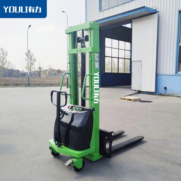 有力堆高车2