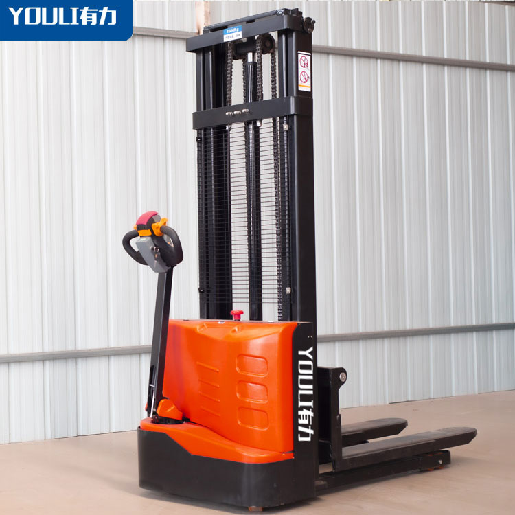 堆高车1-8