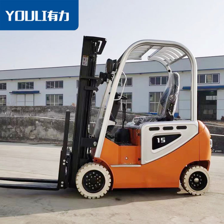 电瓶接触过程中可能出现那些安全问题？