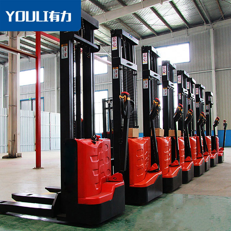 电动高堆车的性能概述及使用注意事项。